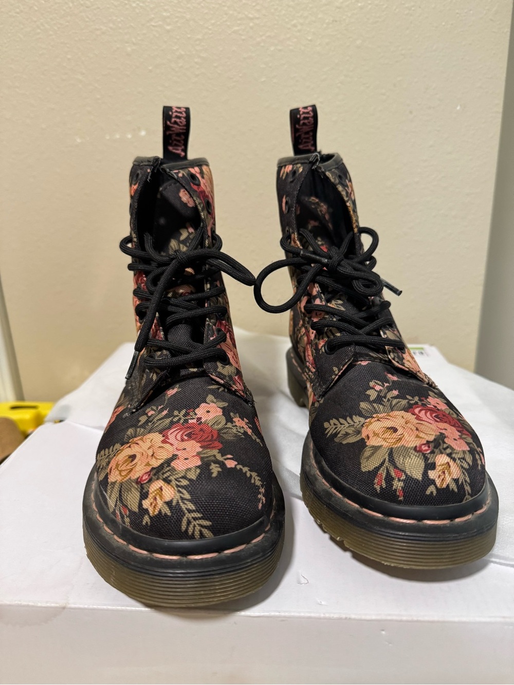 Dr. Martens 11821 Floral Canvas Lace-Up Combat Ankle Boots Women’s US 7 EU 38 - Picture 3 of 8